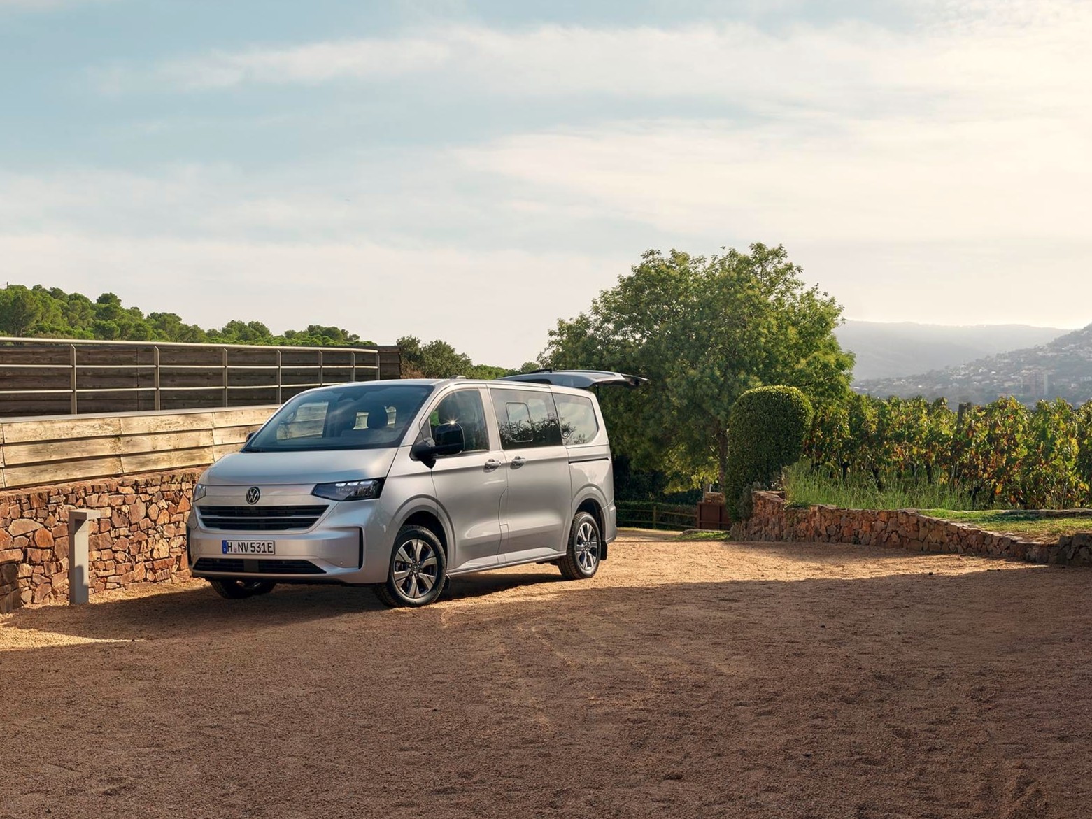 VW Nutzfahrzeuge E-Caravelle